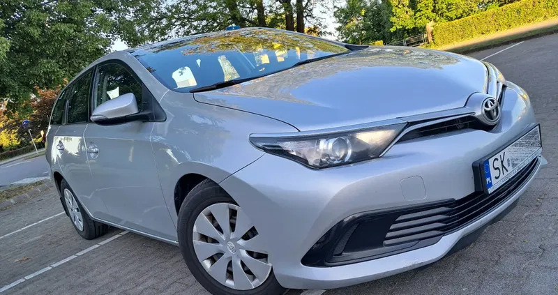 samochody osobowe Toyota Auris cena 39900 przebieg: 236000, rok produkcji 2018 z Szczebrzeszyn